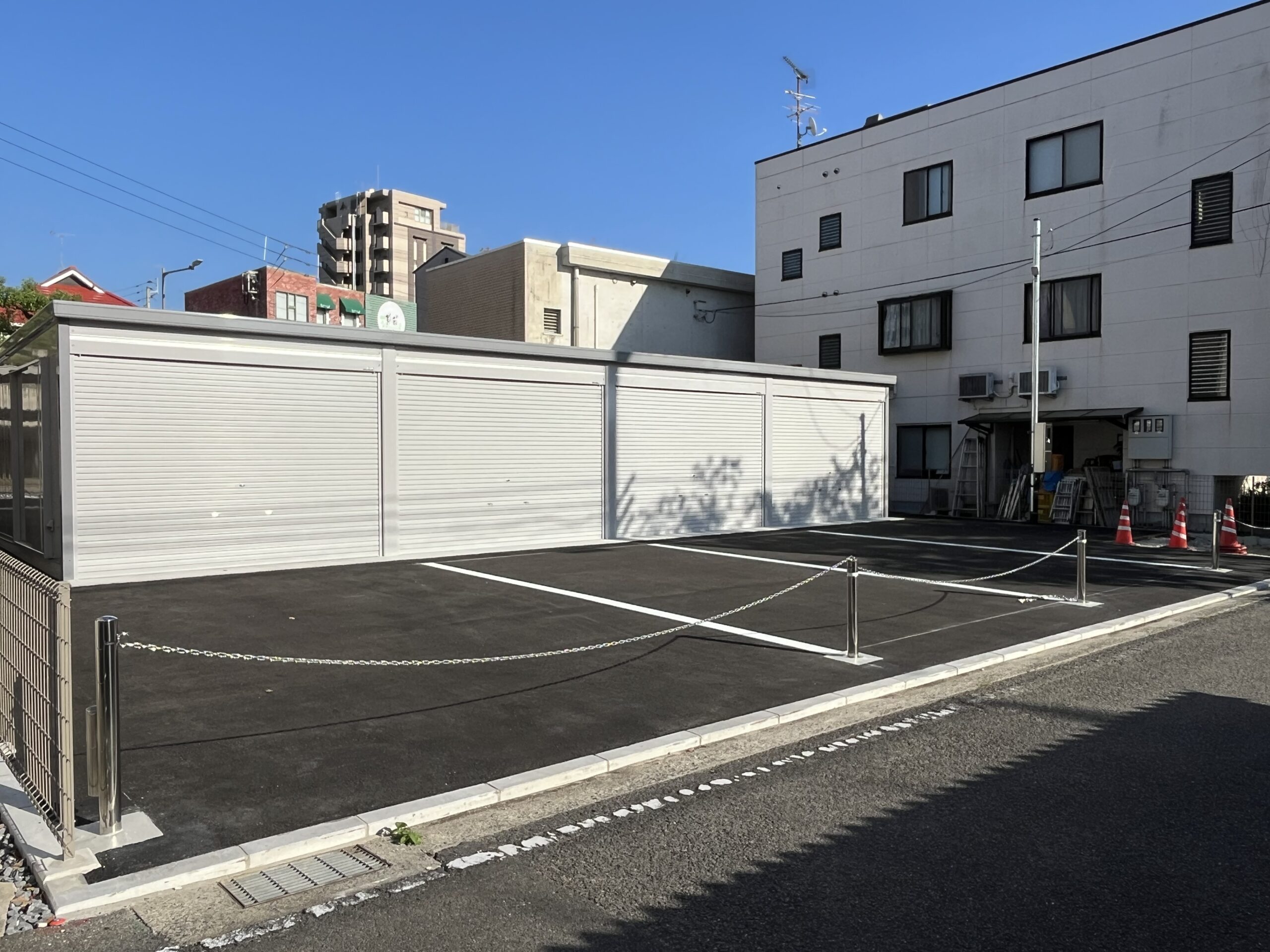 松山市持田町 貸駐車場【garageSSD】